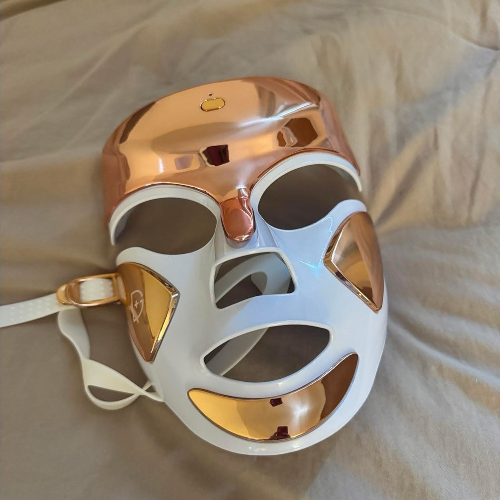 LED Light Therapy Mask - Rose Gold & White